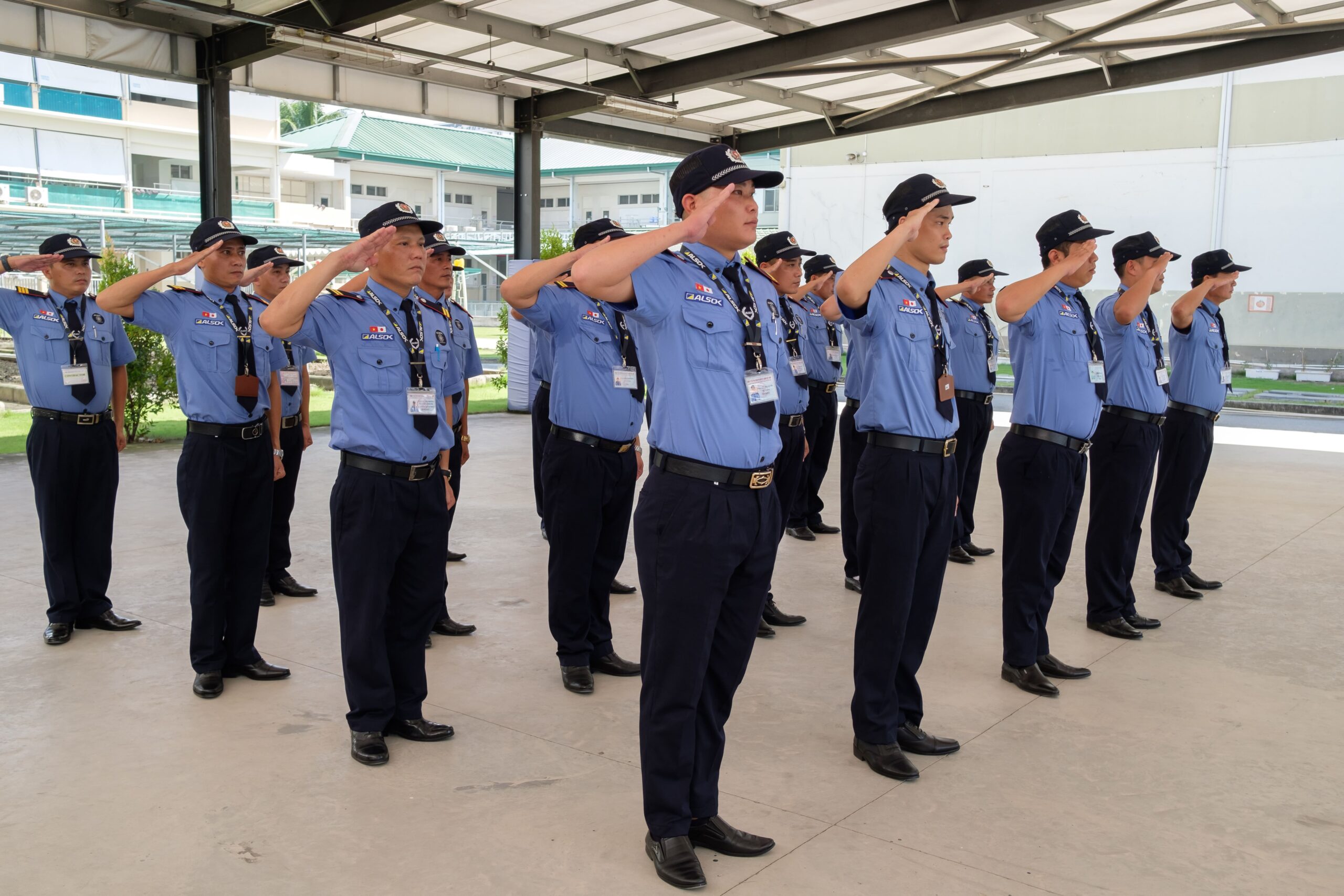 Tại sao hiện nay dịch vụ bảo vệ chuyên nghiệp lại quan trọng ? Tìm hiểu mới nhất về tình hình dịch vụ bảo vệ hiện nay.